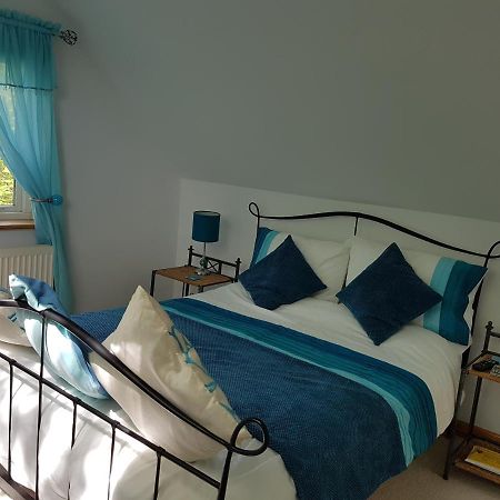 Meadow Oak Accommodation ボドミン エクステリア 写真